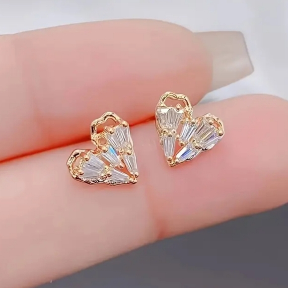 Rhinestone Heart Earrings - Picture 1 of 6